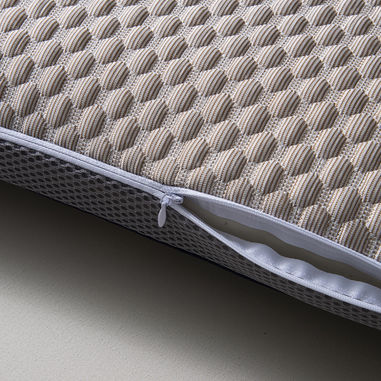 91家纺网 家纺一手货源 找家纺 莉迪娅 2026新款pe温馨之家系列枕头枕芯 Pe温馨之家深灰【填充荞麦壳】