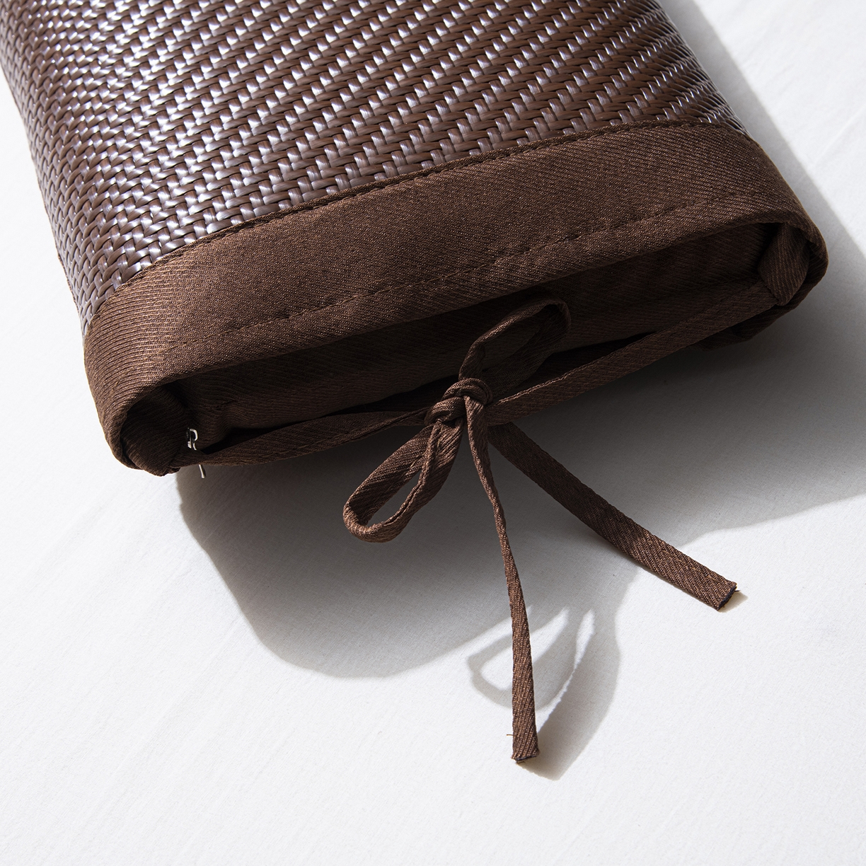 91家纺网 家纺一手货源 找家纺 莉迪娅 2026新款PE凉感枕韩式福枕系带款枕头枕芯 PE凉感枕系带款【填充记忆棉】