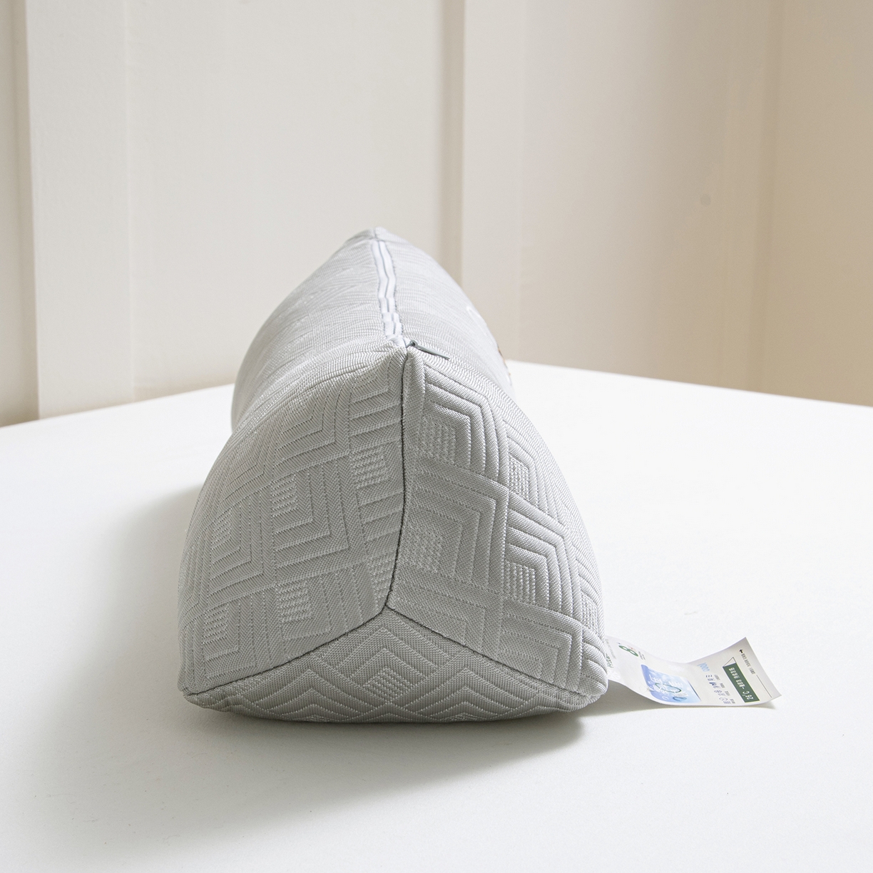 91家纺网 家纺一手货源 找家纺 莉迪娅 2026新款静养三角颈椎枕  枕头枕芯 静养三角颈椎枕灰【填充荞麦壳】