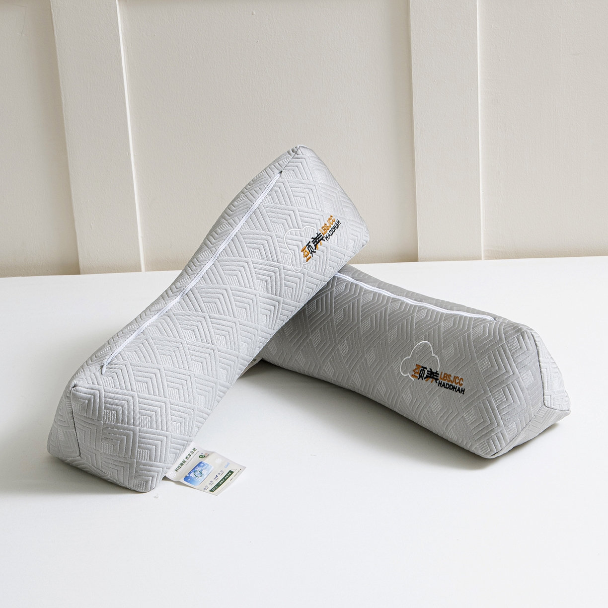 91家纺网 家纺一手货源 找家纺 莉迪娅 2026新款静养三角颈椎枕  枕头枕芯 静养三角颈椎枕灰【填充荞麦壳】