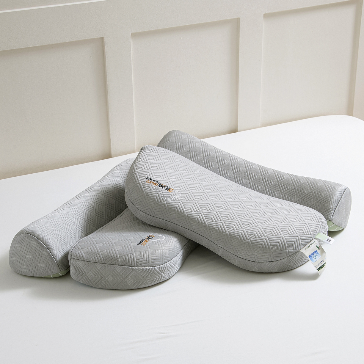 91家纺网 家纺一手货源 找家纺 莉迪娅 2026新款凉感丝牵引枕  枕头枕芯 静养牵引枕灰