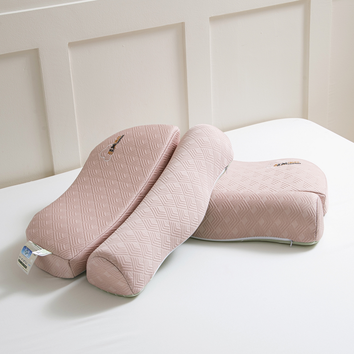 91家纺网 家纺一手货源 找家纺 莉迪娅 2026新款凉感丝牵引枕  枕头枕芯 静养牵引枕粉