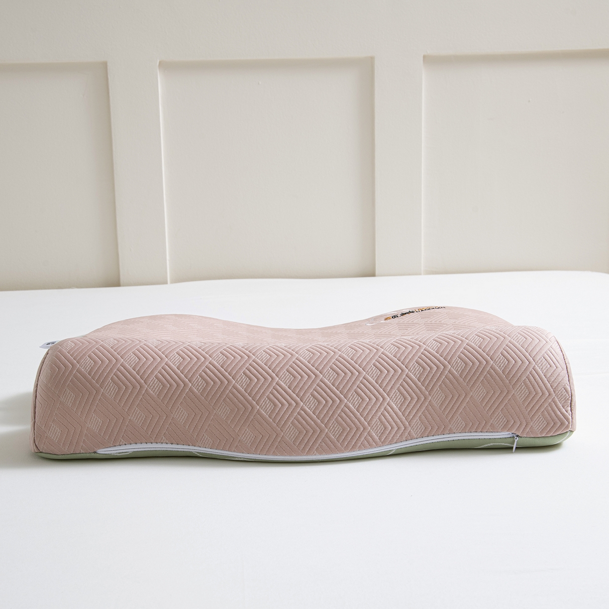 91家纺网 家纺一手货源 找家纺 莉迪娅 2026新款凉感丝牵引枕  枕头枕芯 静养牵引枕粉