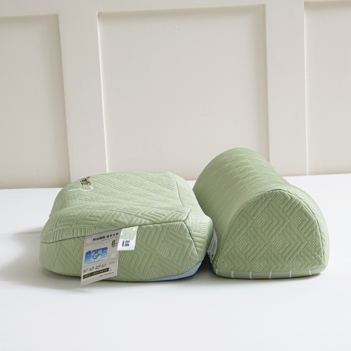 91家纺网 家纺一手货源 找家纺 莉迪娅 2026新款凉感丝牵引枕  枕头枕芯 静养牵引枕绿