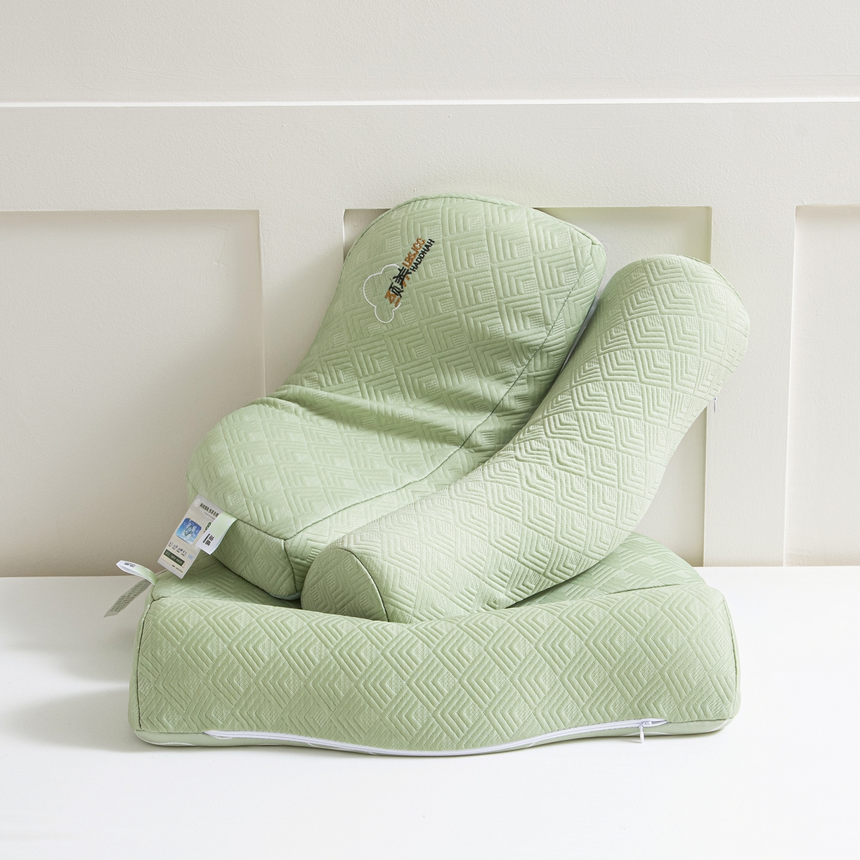 91家纺网 家纺一手货源 找家纺 莉迪娅 2026新款凉感丝牵引枕  枕头枕芯 静养牵引枕绿