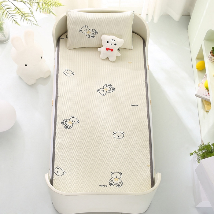 91家纺网 家纺一手货源 找家纺 宅部落 2026春夏新款A类提花儿童凉席幼儿园凉席PE凉感儿童席凉席席子空调软席 奶熊小窝