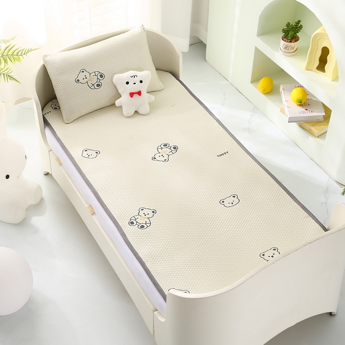 91家纺网 家纺一手货源 找家纺 宅部落 2026春夏新款A类提花儿童凉席幼儿园凉席PE凉感儿童席凉席席子空调软席 奶熊小窝