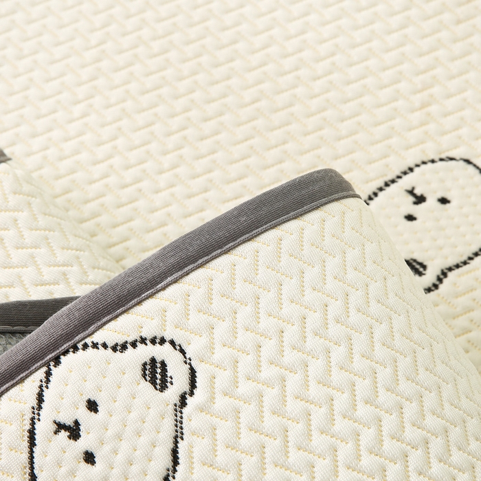 91家纺网 家纺一手货源 找家纺 宅部落 2026春夏新款A类提花儿童凉席幼儿园凉席PE凉感儿童席凉席席子空调软席 奶熊小窝