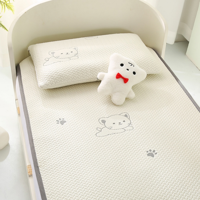 91家纺网 家纺一手货源 找家纺 宅部落 2026春夏新款A类提花儿童凉席幼儿园凉席PE凉感儿童席凉席席子空调软席 小奶喵