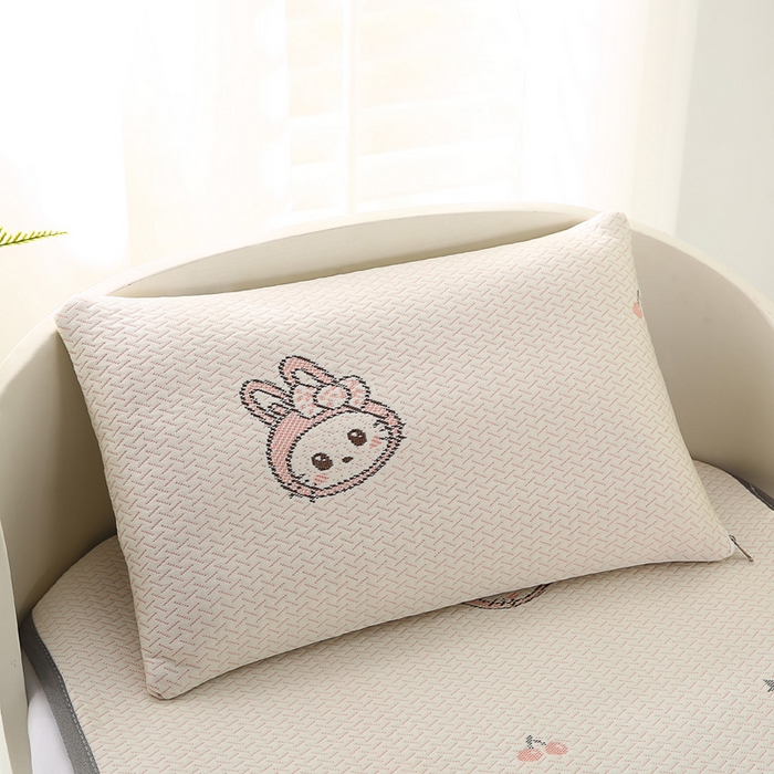 91家纺网 家纺一手货源 找家纺 宅部落 2026春夏新款A类提花儿童凉席幼儿园凉席PE凉感儿童席凉席席子空调软席 粉兔樱桃