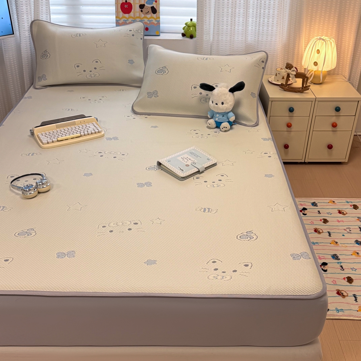 91家纺网 家纺一手货源 找家纺 （总）懒猫家纺 2026新款卡通提花凉豆豆床笠款凉席