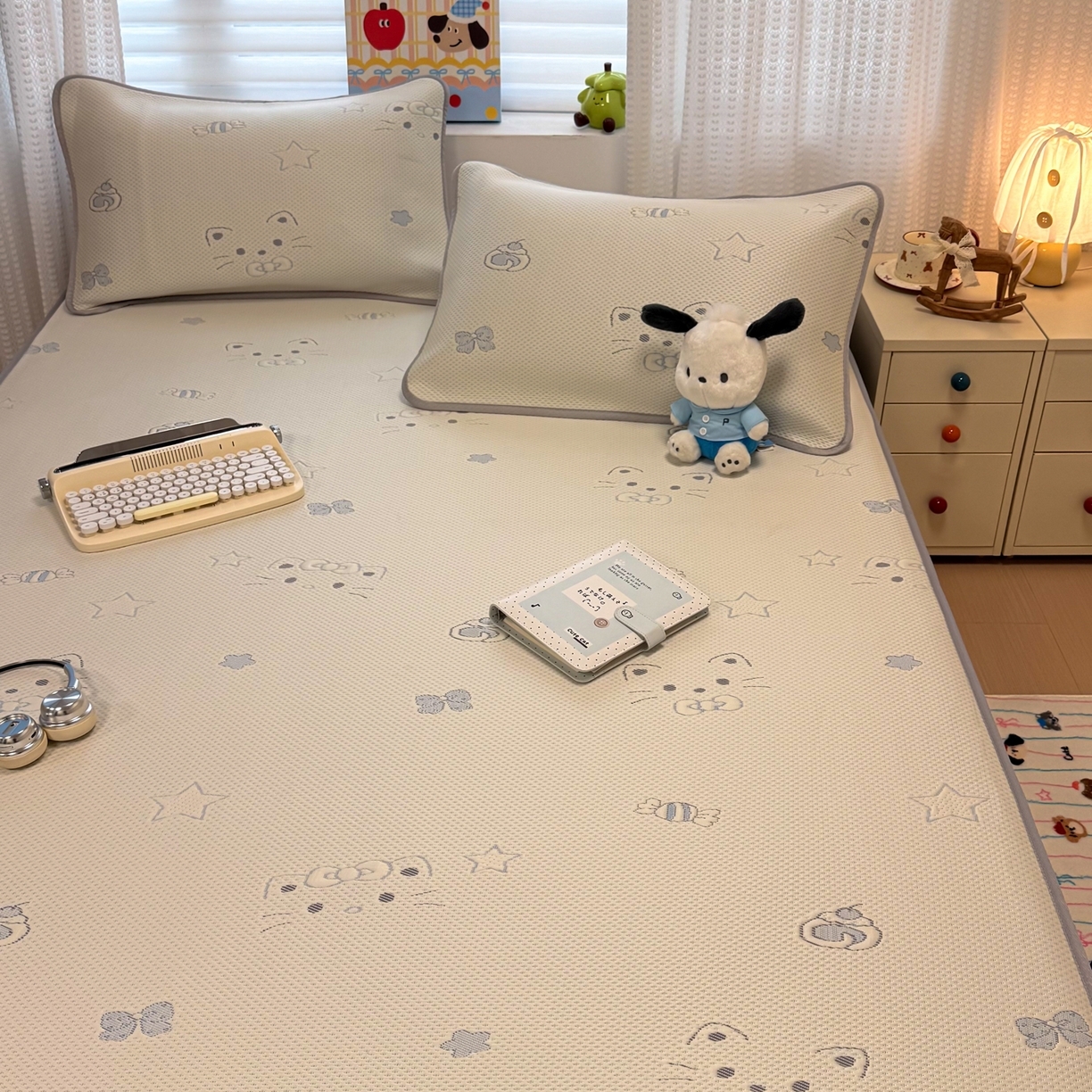 91家纺网 家纺一手货源 找家纺 （总）懒猫家纺 2026新款卡通提花凉豆豆床笠款凉席