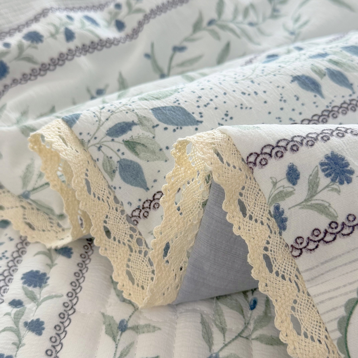 91家纺网 家纺一手货源 找家纺 悠米悠家 2026春夏新款木棉双层纱单夏被夏凉被空调被床盖四件套 青屿花园