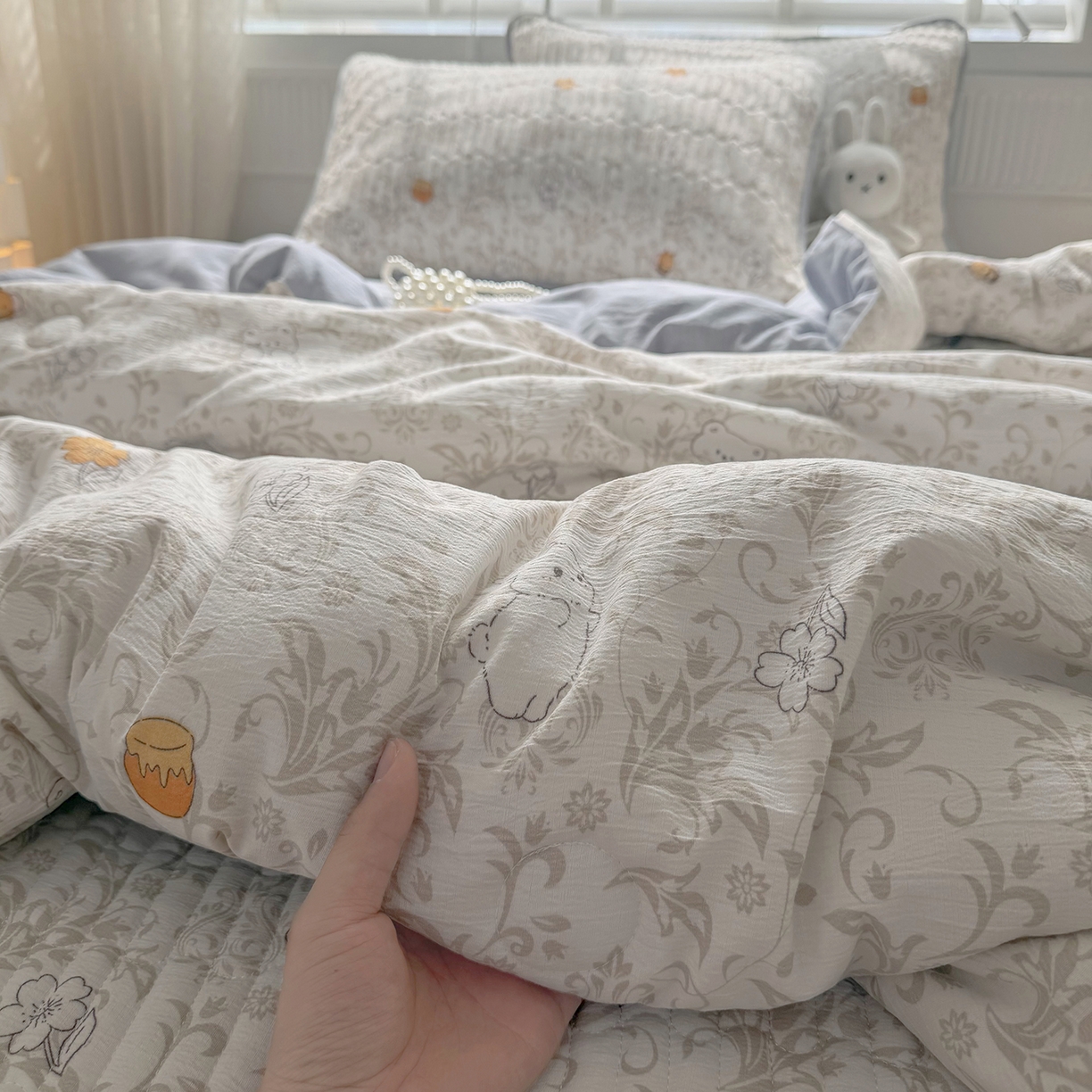91家纺网 家纺一手货源 找家纺 悠米悠家 2026春夏新款木棉双层纱单夏被夏凉被空调被床盖四件套 蜜熊絮语