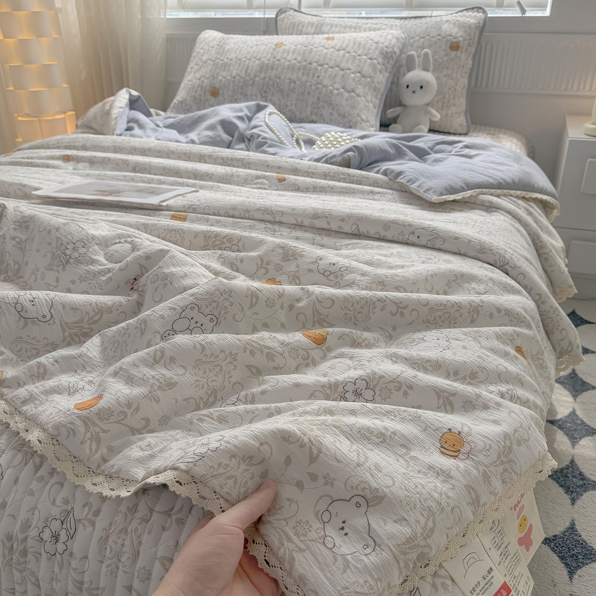 91家纺网 家纺一手货源 找家纺 悠米悠家 2026春夏新款木棉双层纱单夏被夏凉被空调被床盖四件套 蜜熊絮语