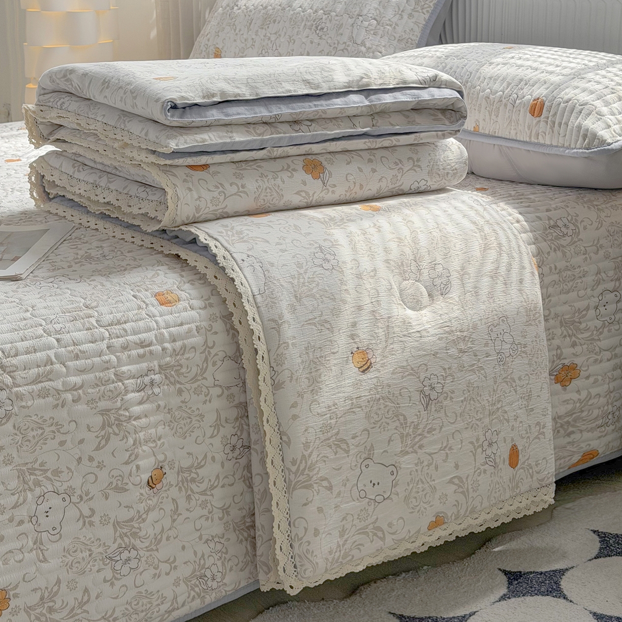 91家纺网 家纺一手货源 找家纺 悠米悠家 2026春夏新款木棉双层纱单夏被夏凉被空调被床盖四件套 蜜熊絮语
