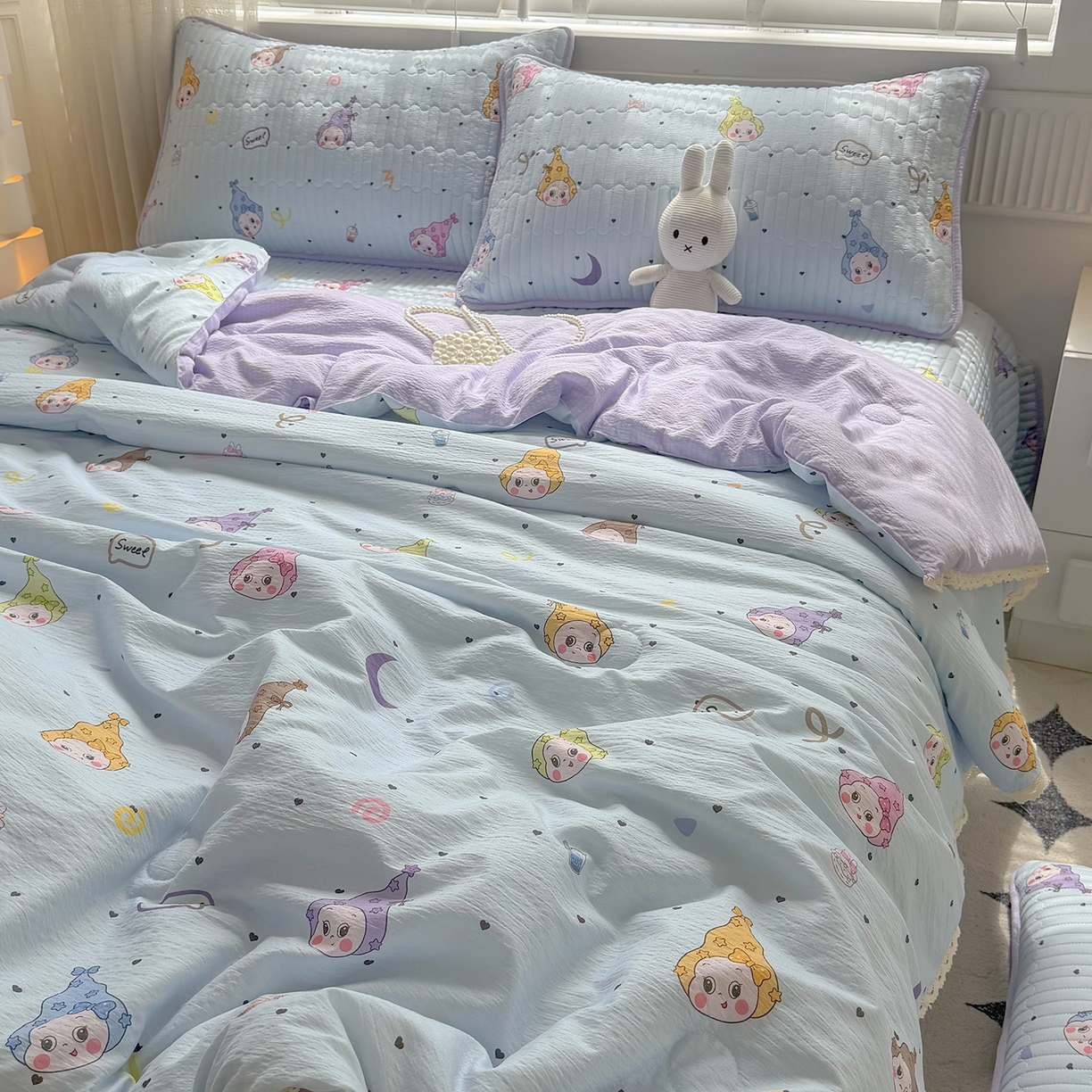 91家纺网 家纺一手货源 找家纺 悠米悠家 2026春夏新款木棉双层纱单夏被夏凉被空调被床盖四件套 星梦精灵仔