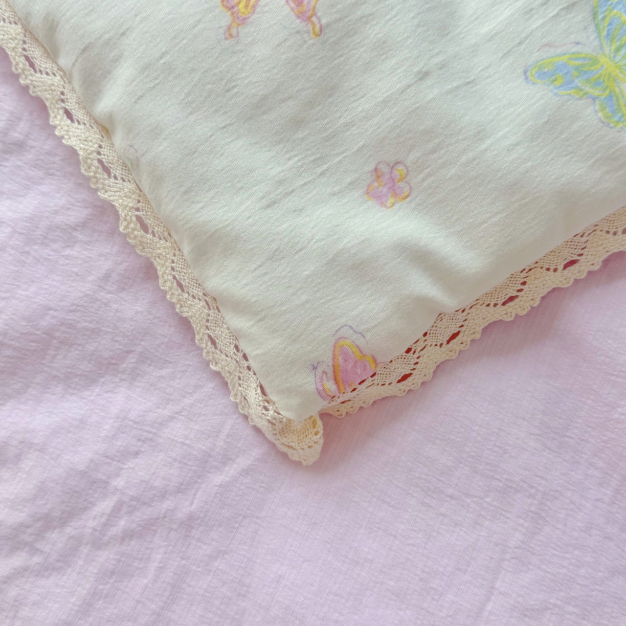 91家纺网 家纺一手货源 找家纺 悠米悠家 2026春夏新款木棉双层纱单夏被夏凉被空调被床盖四件套 温软蝶梦