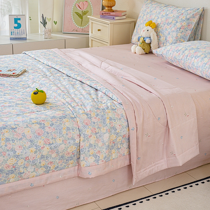 91家纺网 家纺一手货源 找家纺 丫丫家纺 2026新全棉印花夏被空调被双人薄被子单人学生夏凉被  岚花绪-灰