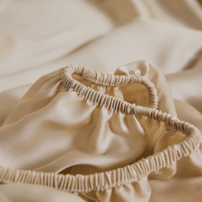 91家纺网 家纺一手货源 找家纺 雅萱家纺 2026新款60s天丝床笠单品床笠床笠单件 60s天丝香槟金