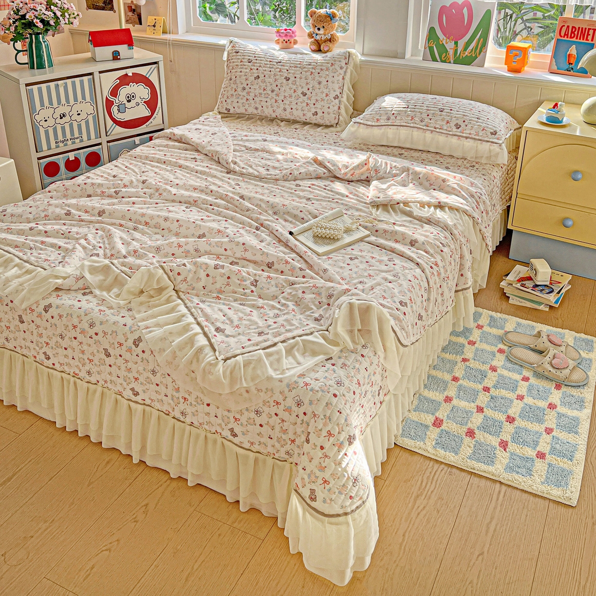 91家纺网 家纺一手货源 找家纺 富米莱（原臻工厂） 2026新款高奢维密花边冰肤格凉感夏凉被床盖夏被四件套 夏被床盖-粉结小熊