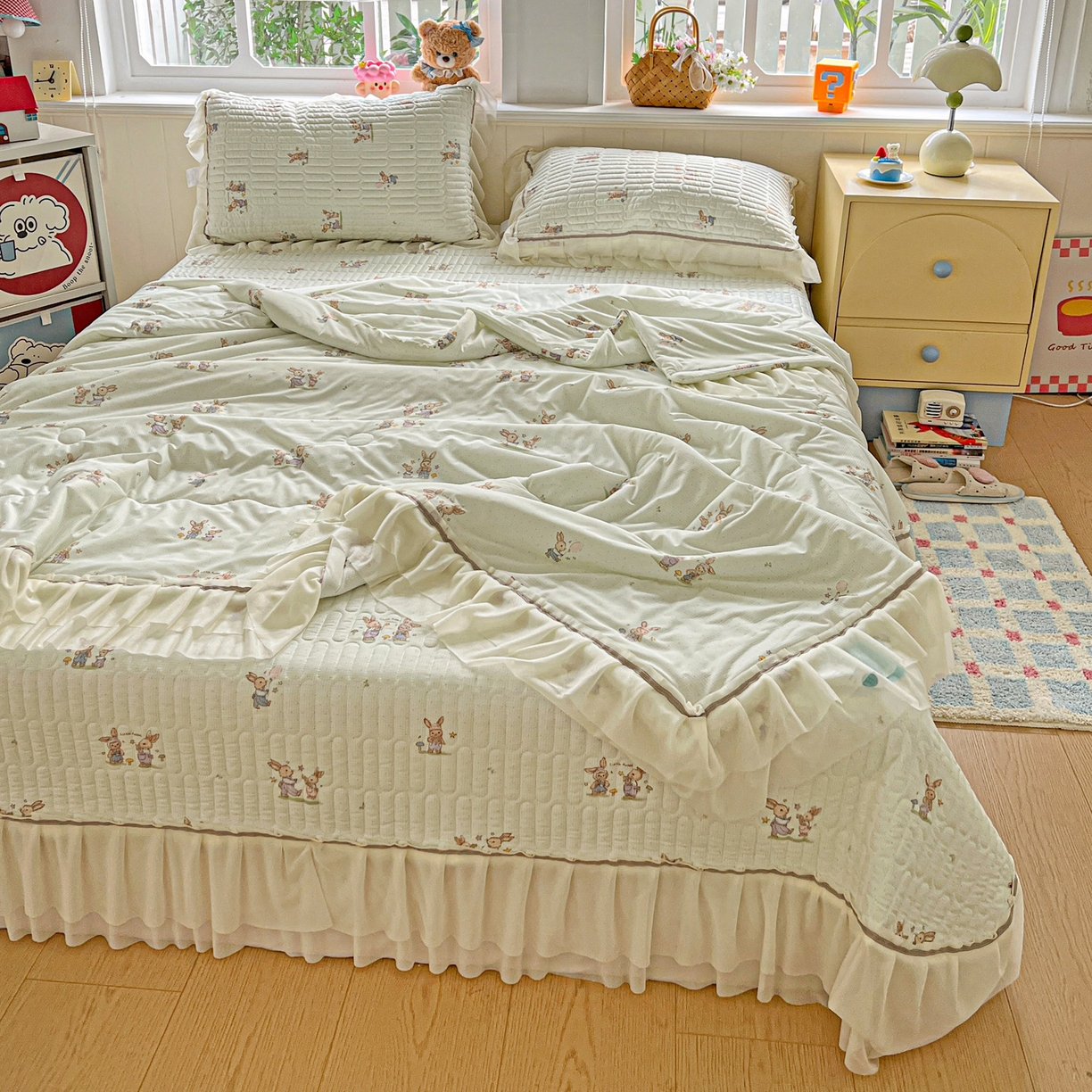 91家纺网 家纺一手货源 找家纺 富米莱（原臻工厂） 2026新款高奢维密花边冰肤格凉感夏凉被床盖夏被四件套 夏被床盖-青屿小兔