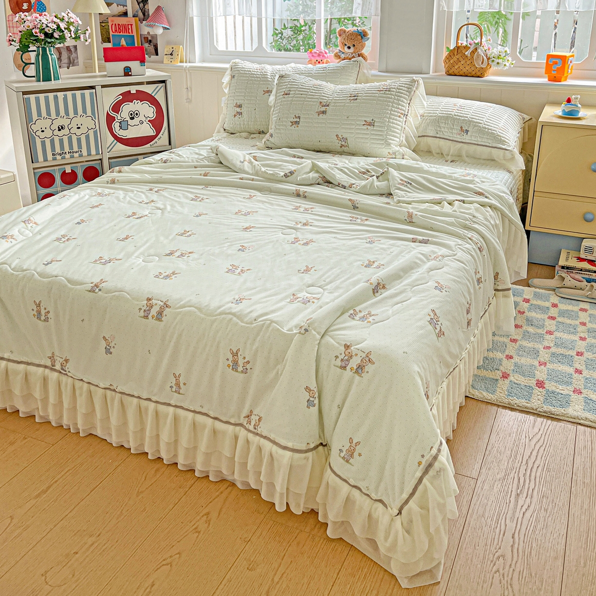 91家纺网 家纺一手货源 找家纺 富米莱（原臻工厂） 2026新款高奢维密花边冰肤格凉感夏凉被床盖夏被四件套 夏被床盖-青屿小兔