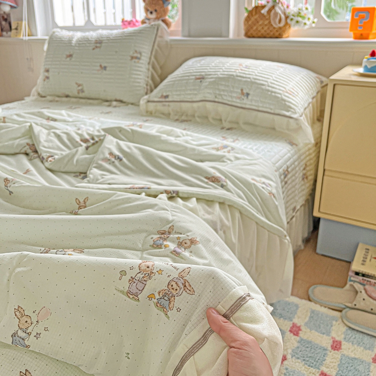 91家纺网 家纺一手货源 找家纺 富米莱（原臻工厂） 2026新款高奢维密花边冰肤格凉感夏凉被床盖夏被四件套 夏被床盖-青屿小兔