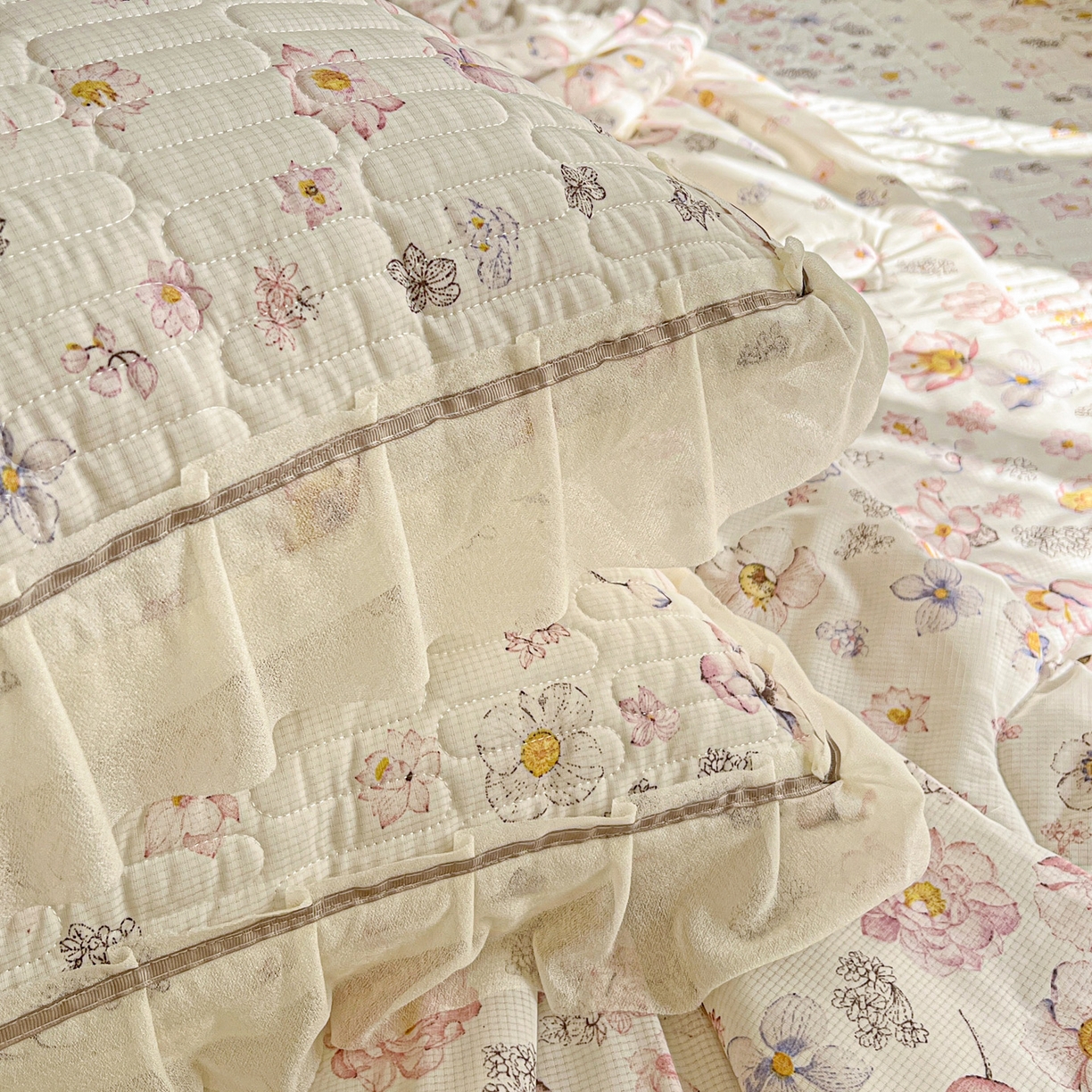 91家纺网 家纺一手货源 找家纺 富米莱（原臻工厂） 2026新款高奢维密花边冰肤格凉感夏凉被床盖夏被四件套 夏被床盖-清欢花屿