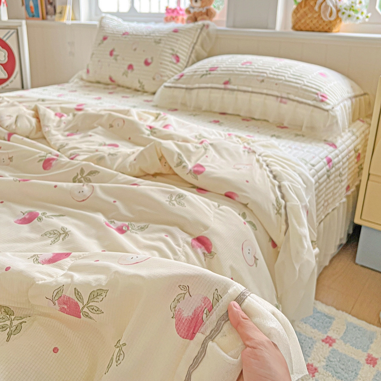 91家纺网 家纺一手货源 找家纺 富米莱（原臻工厂） 2026新款高奢维密花边冰肤格凉感夏凉被床盖夏被四件套 夏被床盖-桃桃奶英