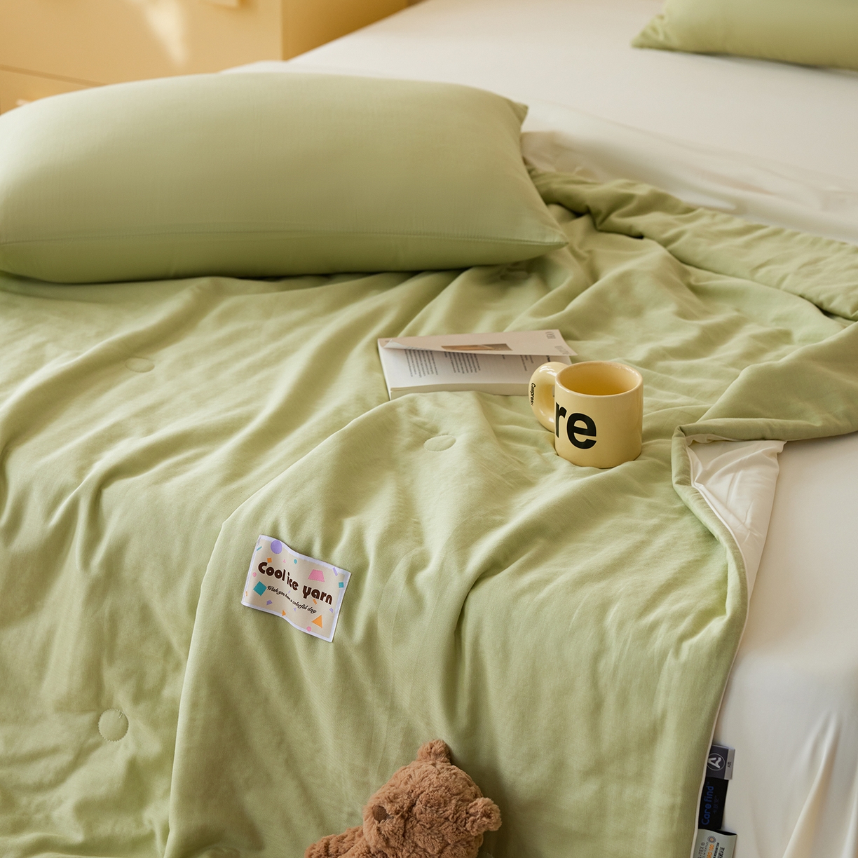 91家纺网 家纺一手货源 找家纺 莱宁被业 2026新款冰纱系列全棉双层纱锦氨凉感丝夏被 抹茶冰纱