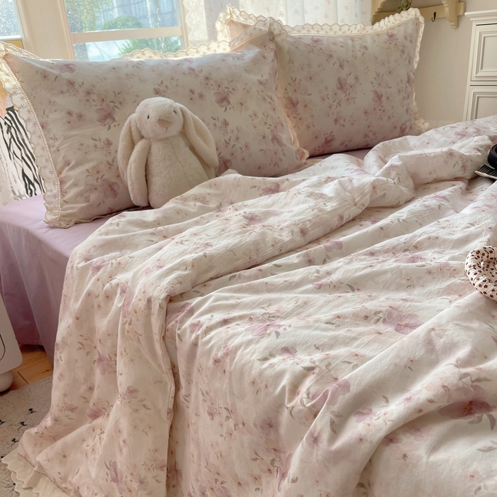 91家纺网 家纺一手货源 找家纺 爱彼家纺 2026夏季新款镂空花边水洗棉夏被夏凉被空调被清洗碎花风 镂空夏被-春意