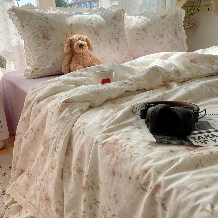 91家纺网 家纺一手货源 找家纺 爱彼家纺 2026夏季新款镂空花边水洗棉夏被夏凉被空调被清洗碎花风 镂空夏被-露红烟紫