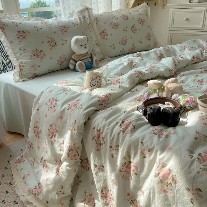 91家纺网 家纺一手货源 找家纺 爱彼家纺 2026夏季新款镂空花边水洗棉夏被夏凉被空调被清洗碎花风 镂空夏被-春风里