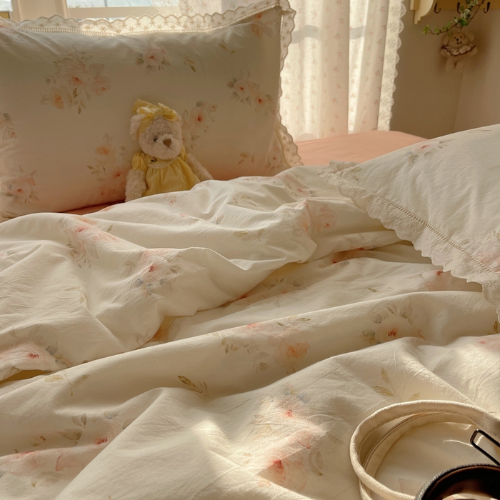 91家纺网 家纺一手货源 找家纺 爱彼家纺 2026夏季新款镂空花边水洗棉夏被夏凉被空调被清洗碎花风 镂空夏被-夏日风情