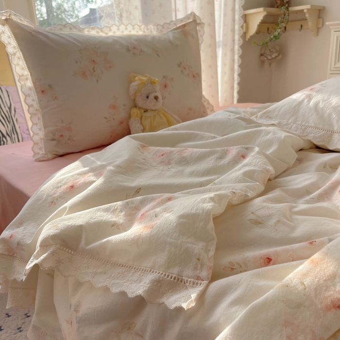 91家纺网 家纺一手货源 找家纺 爱彼家纺 2026夏季新款镂空花边水洗棉夏被夏凉被空调被清洗碎花风 镂空夏被-夏日风情