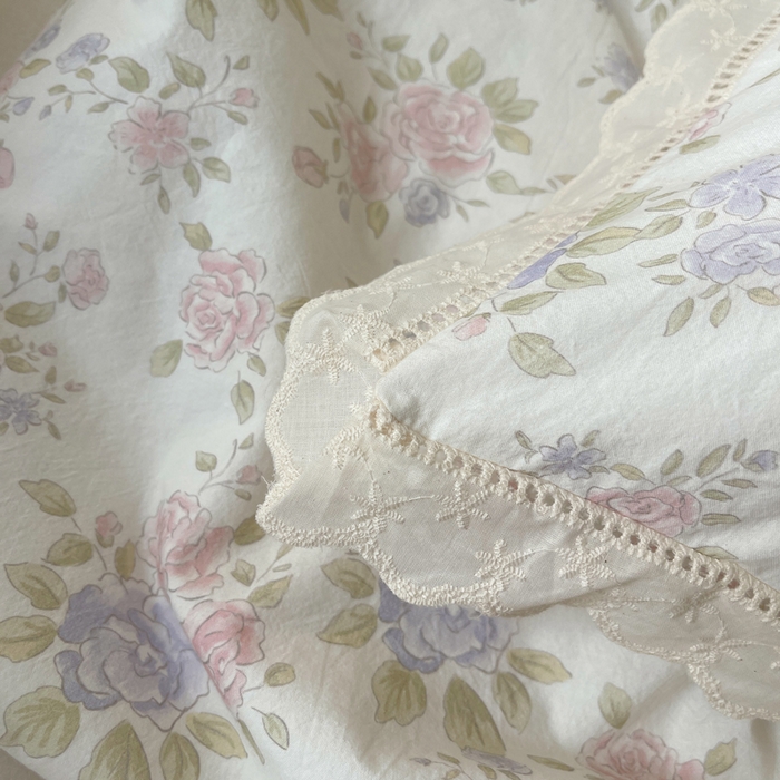 91家纺网 家纺一手货源 找家纺 爱彼家纺 2026夏季新款镂空花边水洗棉夏被夏凉被空调被清洗碎花风 镂空夏被-鲜花怒放