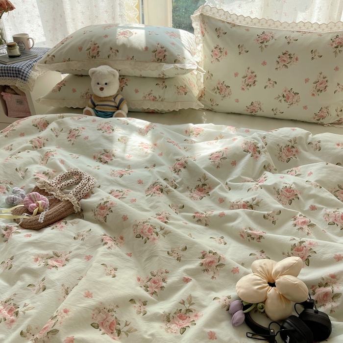 91家纺网 家纺一手货源 找家纺 爱彼家纺 2026夏季新款镂空花边水洗棉夏被夏凉被空调被清洗碎花风 镂空夏被-春风里