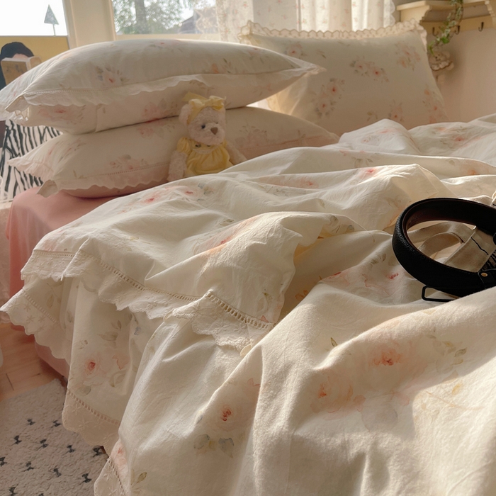 91家纺网 家纺一手货源 找家纺 爱彼家纺 2026夏季新款镂空花边水洗棉夏被夏凉被空调被清洗碎花风 镂空夏被-夏日风情