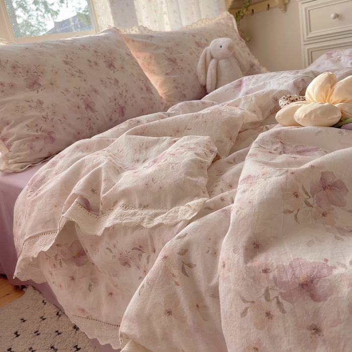 91家纺网 家纺一手货源 找家纺 爱彼家纺 2026夏季新款镂空花边水洗棉夏被夏凉被空调被清洗碎花风 镂空夏被-春意