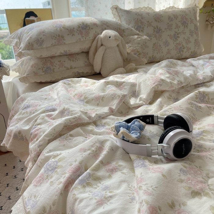 91家纺网 家纺一手货源 找家纺 爱彼家纺 2026夏季新款镂空花边水洗棉夏被夏凉被空调被清洗碎花风 镂空夏被-鲜花怒放