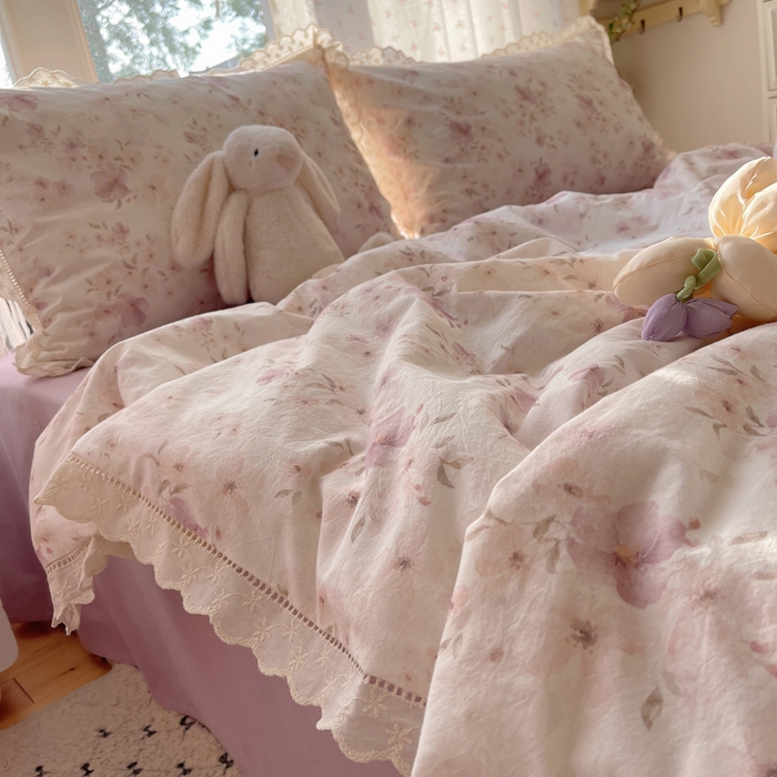 91家纺网 家纺一手货源 找家纺 爱彼家纺 2026夏季新款镂空花边水洗棉夏被夏凉被空调被清洗碎花风 镂空夏被-春意