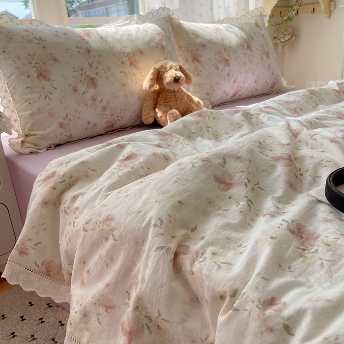 91家纺网 家纺一手货源 找家纺 爱彼家纺 2026夏季新款镂空花边水洗棉夏被夏凉被空调被清洗碎花风 镂空夏被-露红烟紫