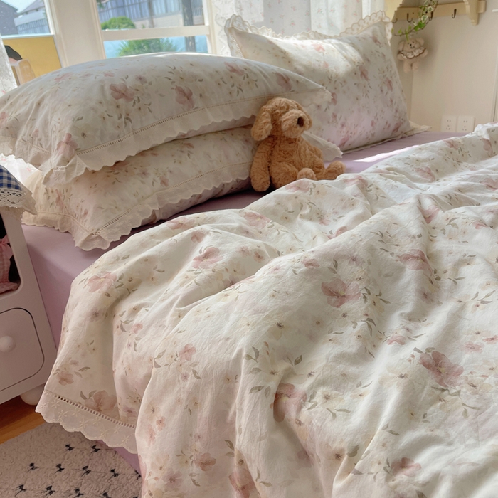 91家纺网 家纺一手货源 找家纺 爱彼家纺 2026夏季新款镂空花边水洗棉夏被夏凉被空调被清洗碎花风 镂空夏被-露红烟紫