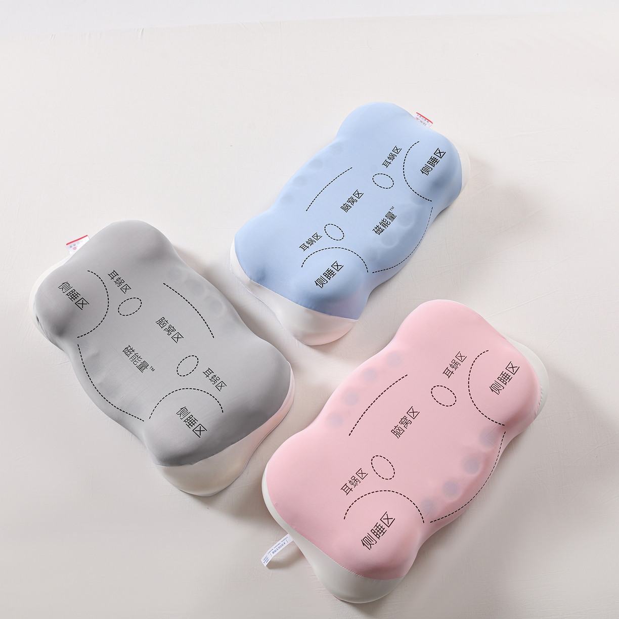 91家纺网 家纺一手货源 找家纺 （总）圣靓家纺 【源头厂家】2026新款云朵磁石健康记忆棉磁疗记忆棉枕护颈枕 枕头枕芯