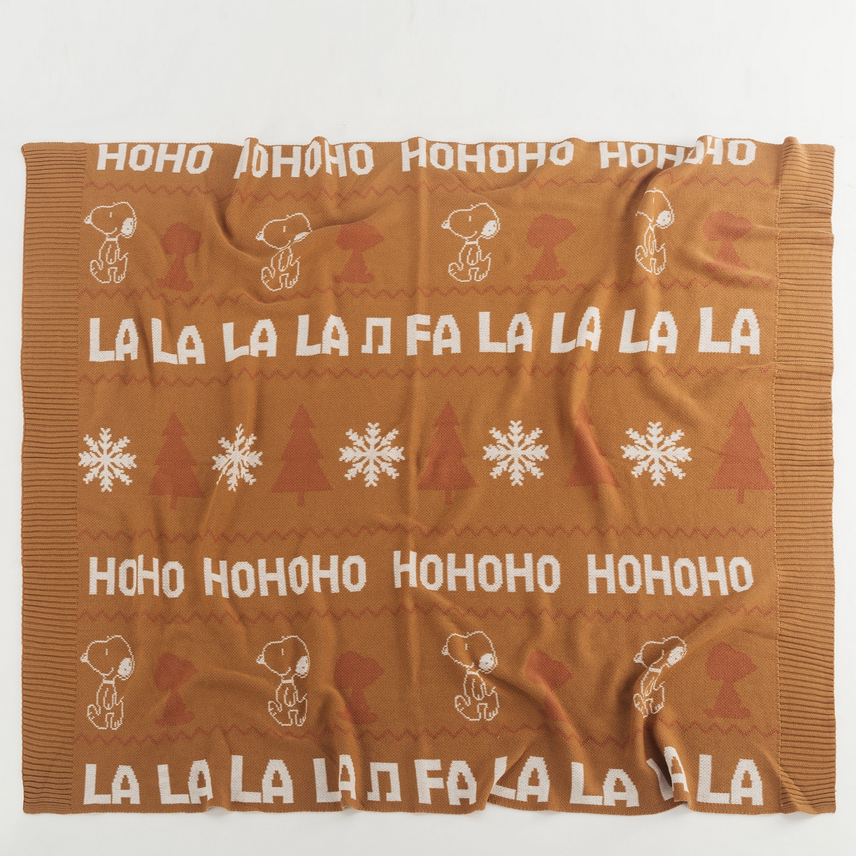 91家纺网 家纺一手货源 找家纺 苏艺针织史努比SNOOPY正版授权独家全棉针织多功能盖毯终端控价 史努比-红棕暖冬