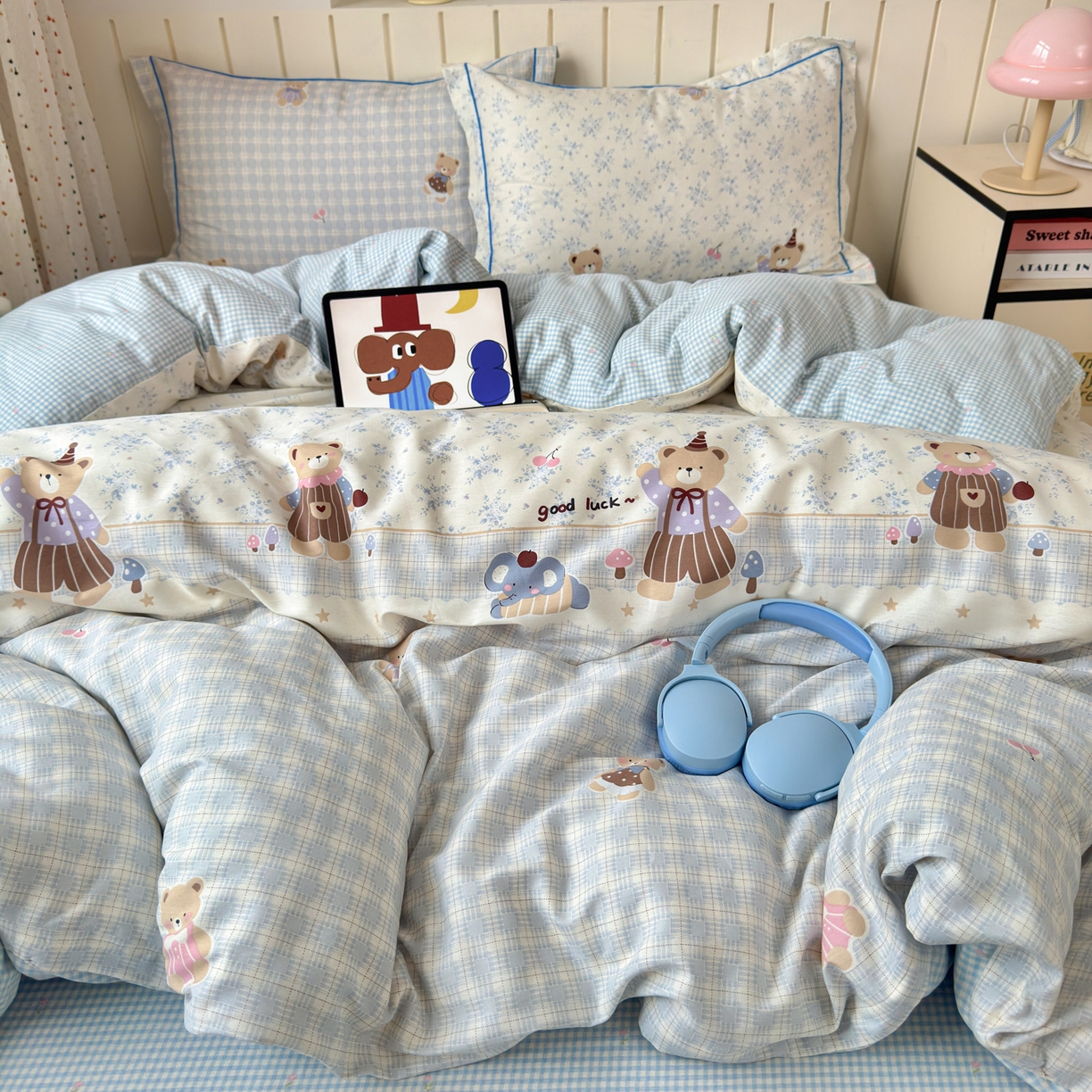 91家纺网 家纺一手货源 找家纺 乐童家纺 2026新款全棉纯棉网红直播爆款吊边＋一字绣工艺款四件套（四） 布偶野餐