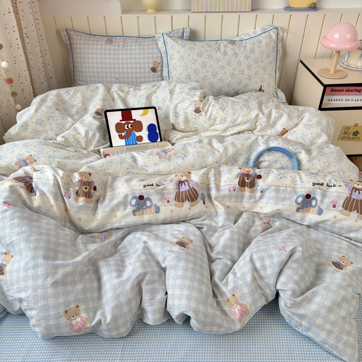 91家纺网 家纺一手货源 找家纺 乐童家纺 2026新款全棉纯棉网红直播爆款吊边＋一字绣工艺款四件套（四） 布偶野餐