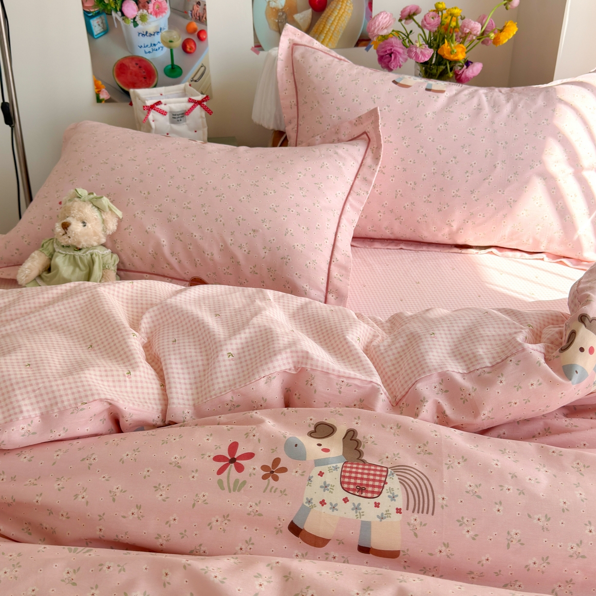 91家纺网 家纺一手货源 找家纺 乐童家纺 2026新款全棉纯棉网红直播爆款吊边＋一字绣工艺款四件套（四） 花田小伙伴 粉