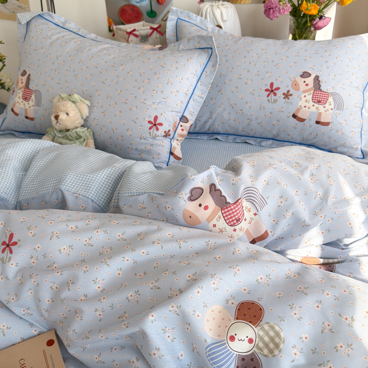 91家纺网 家纺一手货源 找家纺 乐童家纺 2026新款全棉纯棉网红直播爆款吊边＋一字绣工艺款四件套（四） 花田小伙伴 蓝